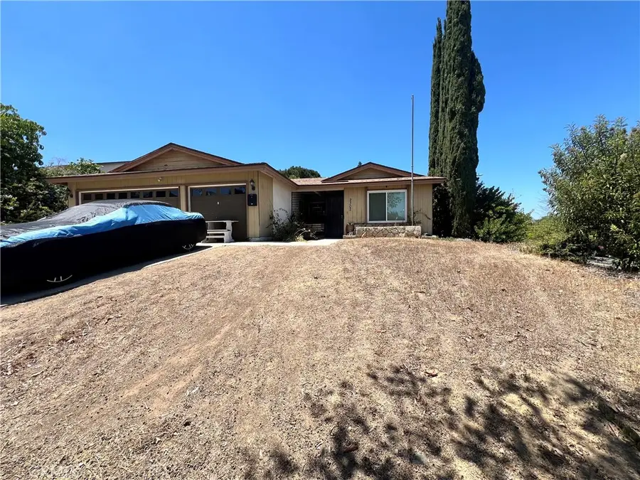 2302 Avenida Del Vista, Corona, CA 92882 - #2