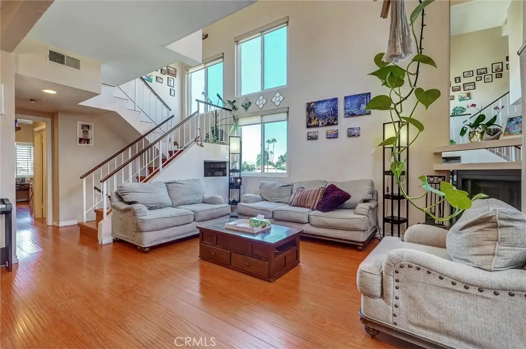 6323 Reseda #1, Reseda, CA 91335 - #1