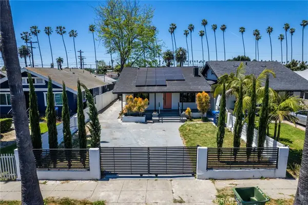 5107 Cimarron, Los Angeles, CA 90062