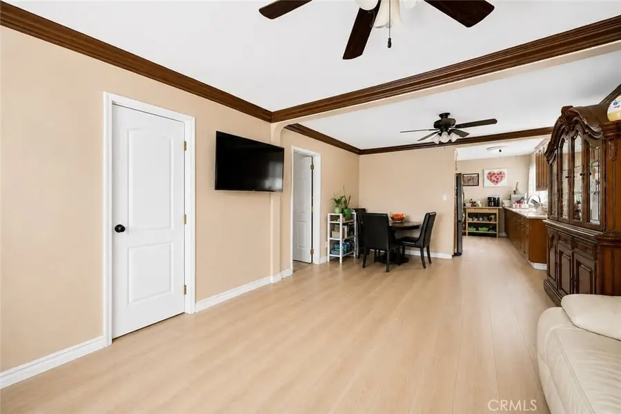 1221 W 88th, Los Angeles, CA 90044 - #3