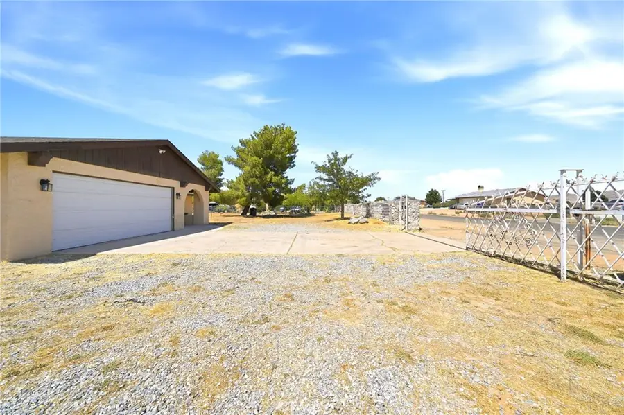 15946 Ute Road, Apple Valley, CA 92307 - #3
