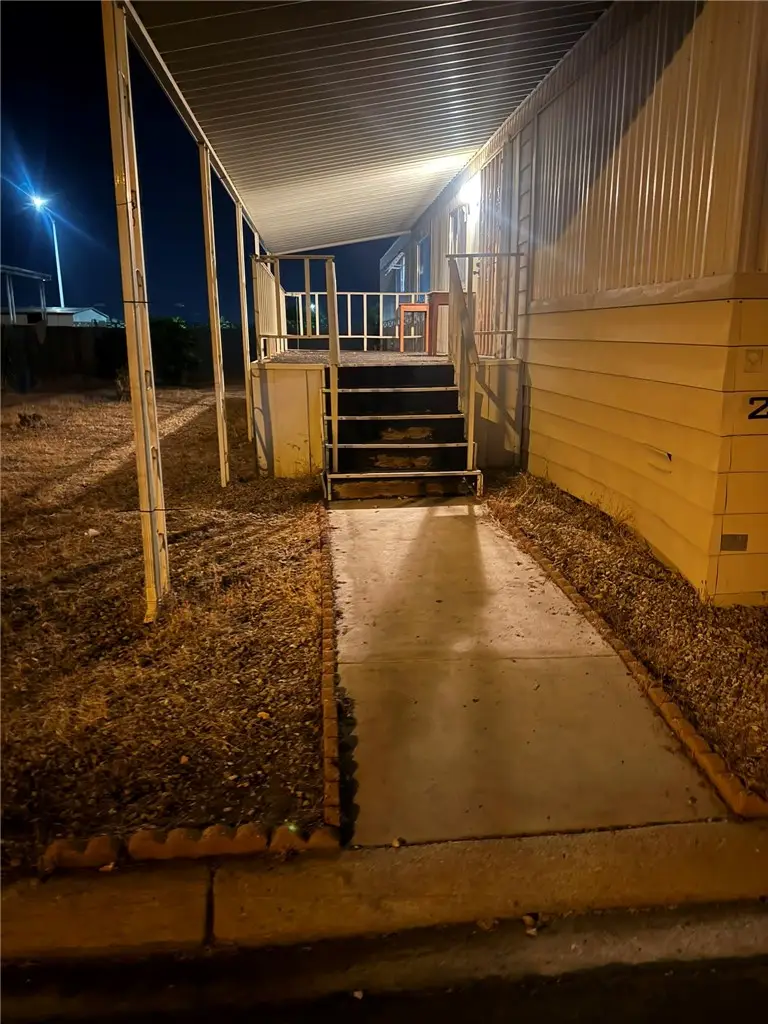 123 N 10th #24, Taft, CA 93268 - #3