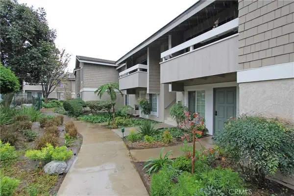 242 Streamwood, Irvine, CA 92620