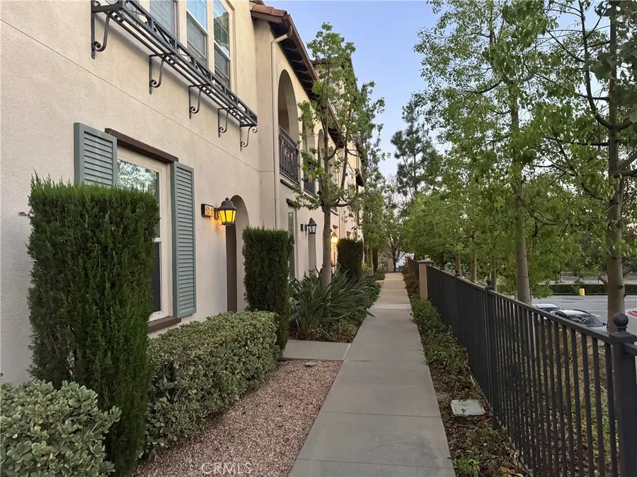 821 E Cassia #E, Azusa, CA 91702 - #3