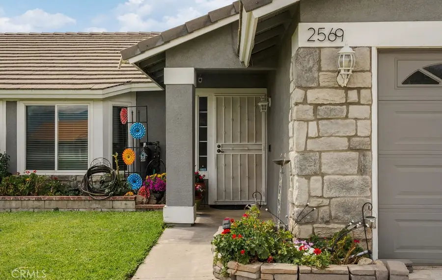 2569 W Plaza Serena Drive, Rialto, CA 92377 - #3