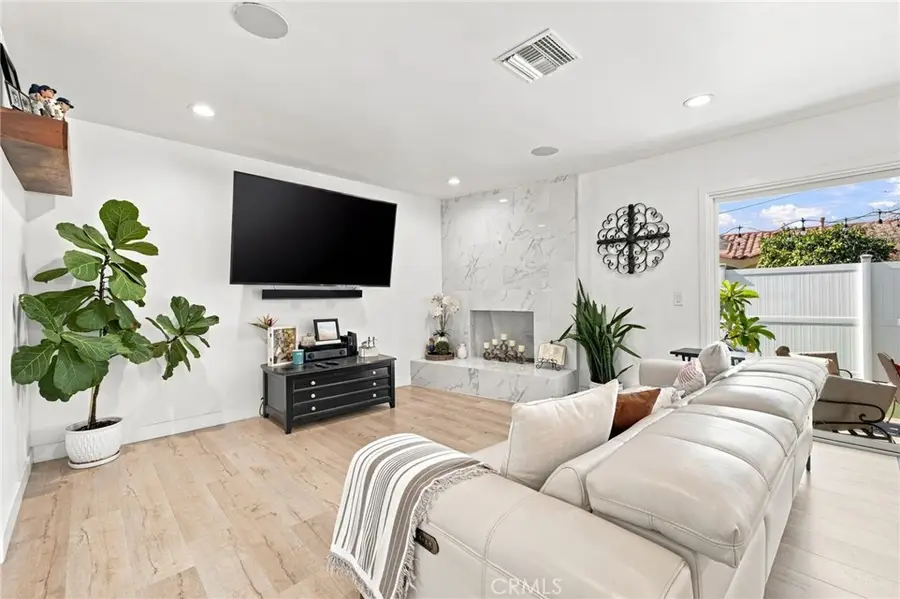 9654 La Reina, Downey, CA 90240 - #2