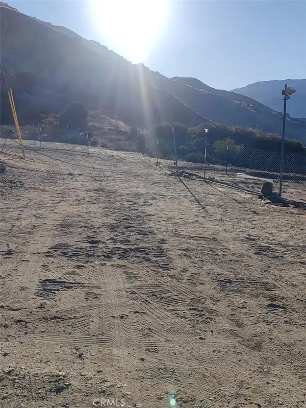 11111 Gastone Dr, Kagel Canyon, CA 91342