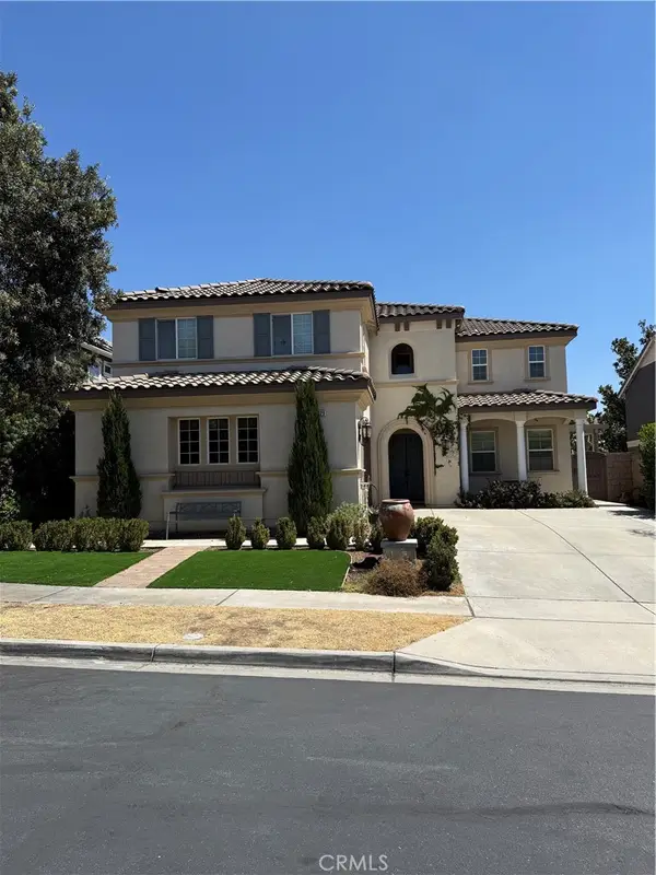 6029 Lily Rock Dr, Fontana, CA 92336
