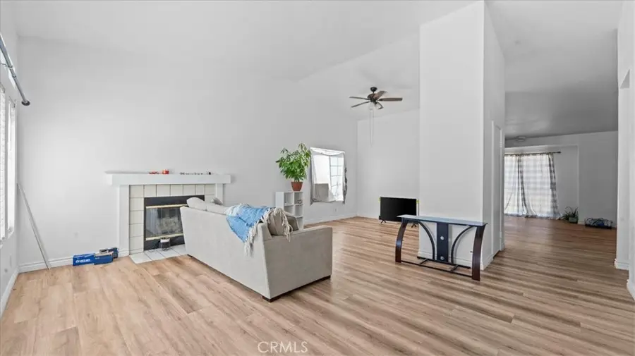 2113 Lightcap, Lancaster, CA 93535 - #3