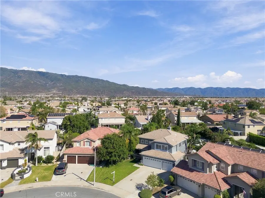 15040 Elkhorn Dr, Fontana, CA 92336 - #3