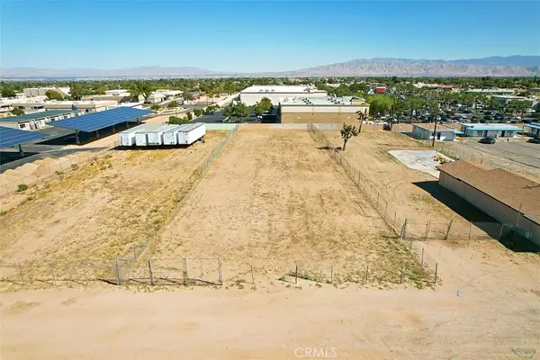 25 Tamarisk Avenue, Hesperia, CA 92345
