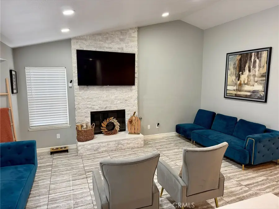 6194 N Walnut, San Bernardino, CA 92407 - #3