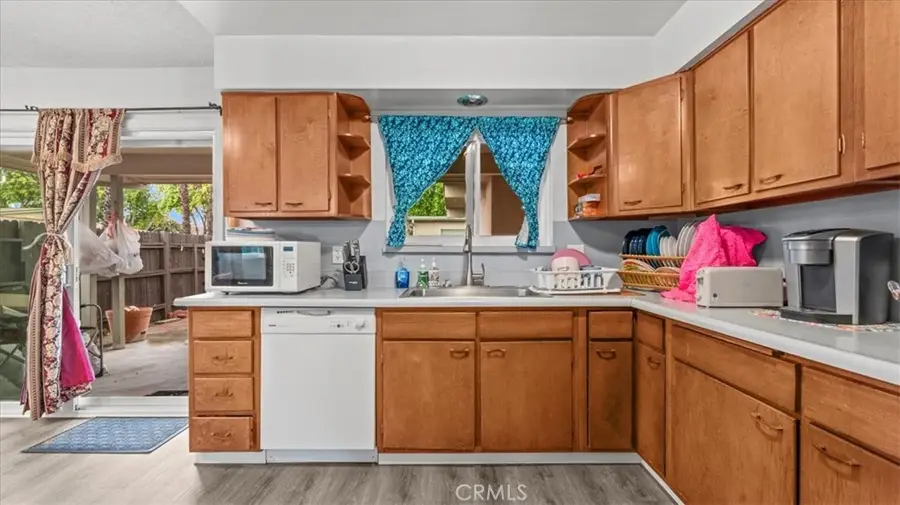 619 S Palm #E, Hemet, CA 92543 - #2