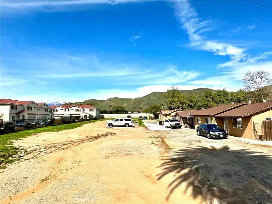 9085 Bellegrave Avenue, Jurupa Valley, CA 92509 - #2