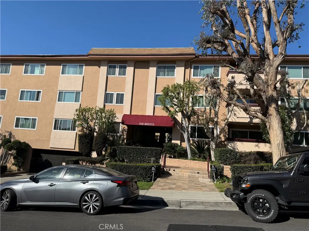 1121 N Olive Drive #211, West Hollywood, CA 90069 - Image #1