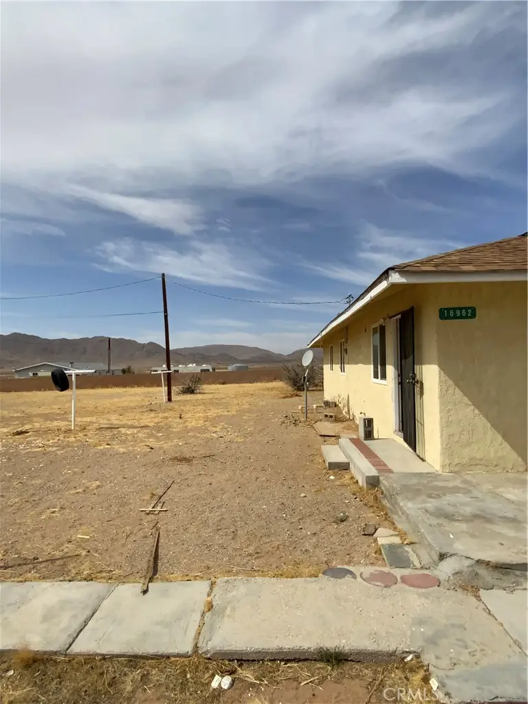 16962 Huff Road, Lucerne Valley, CA 92356 - #2