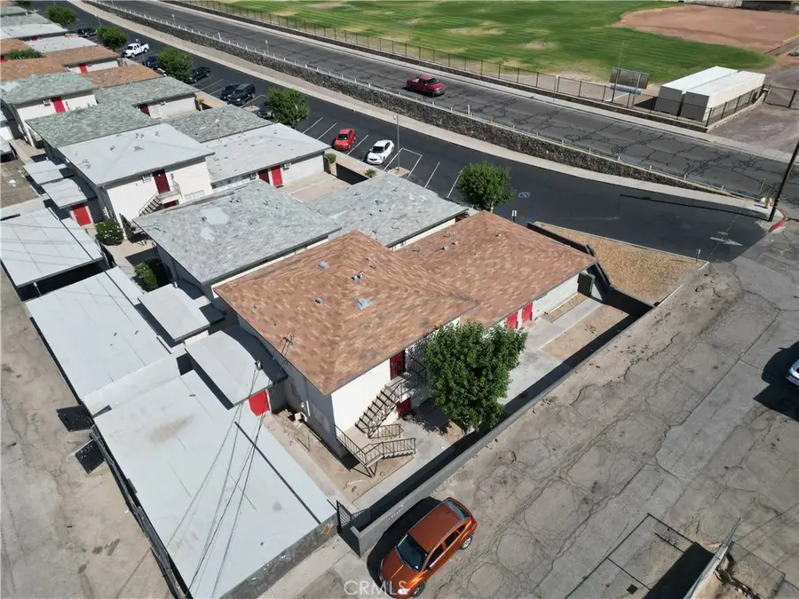 189 W Buena Vista Street, Barstow, CA 92311 - #3