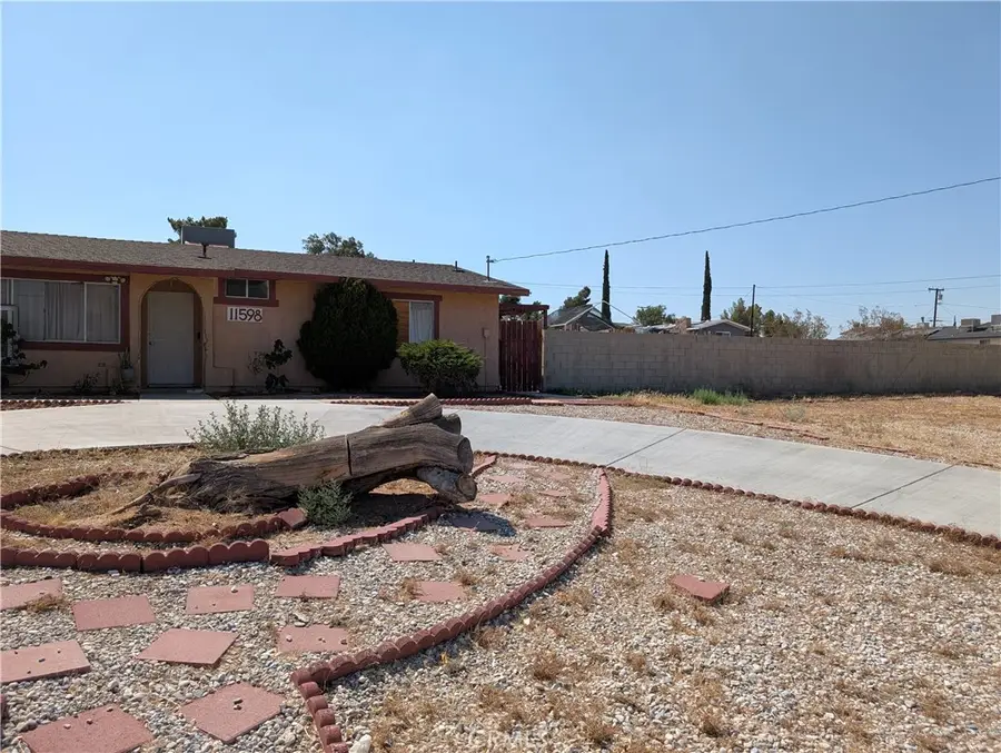 11598 Peach Avenue, Hesperia, CA 92345 - #2