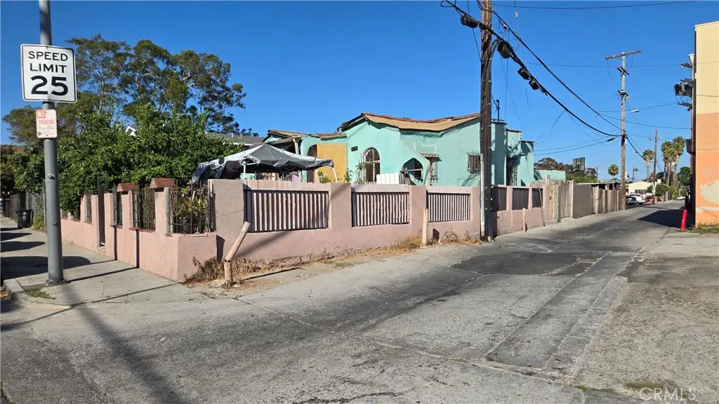 2540 Hauser Boulevard, Los Angeles, CA 90016 - #1