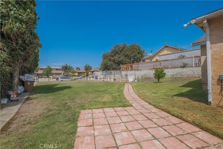 11126 Van Buren Ave, Los Angeles, CA 90044 - Image #2