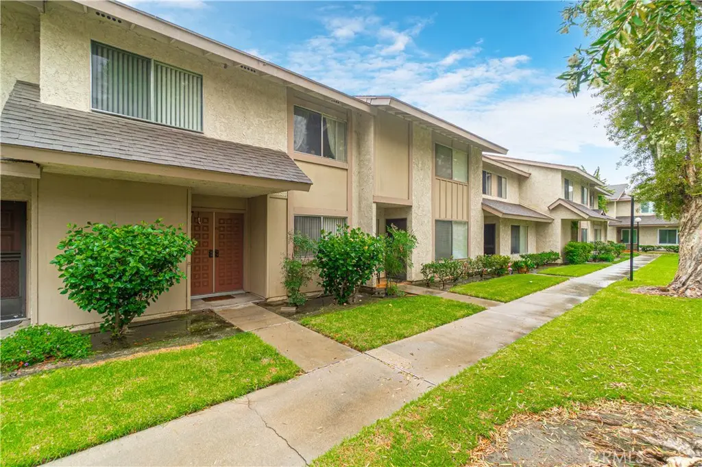 5950 Imperial Hwy Unit 35, South Gate, CA 90280 - #1