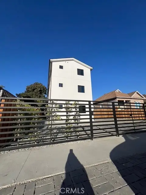 1217 E 22nd St Street, Los Angeles, CA 90011 - Image #2