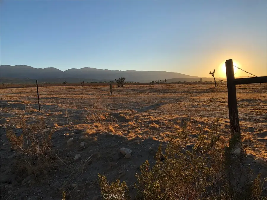 175 Cor Ave W4 Drt 175 Ste, Palmdale, CA 93591 - #2