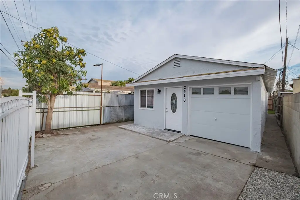 2310 E Stockwell St, Compton, CA 90222 - Image #1