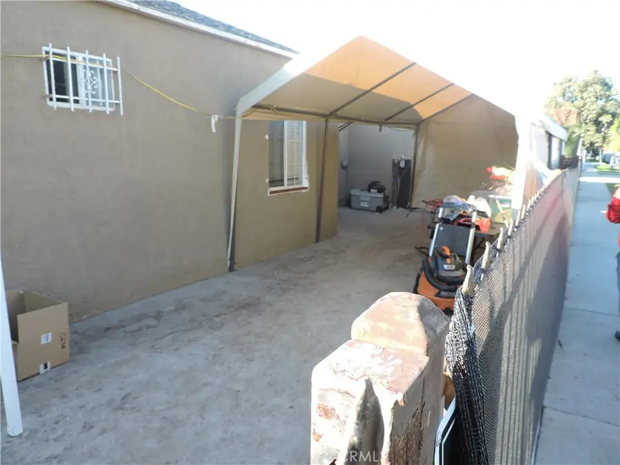 157 E 104th Street, Los Angeles, CA 90003 - #3