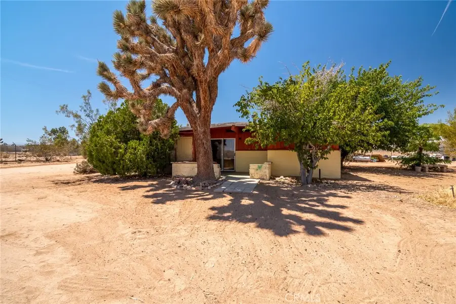 1676 Avalon, Yucca Valley, CA 92284 - Image #2
