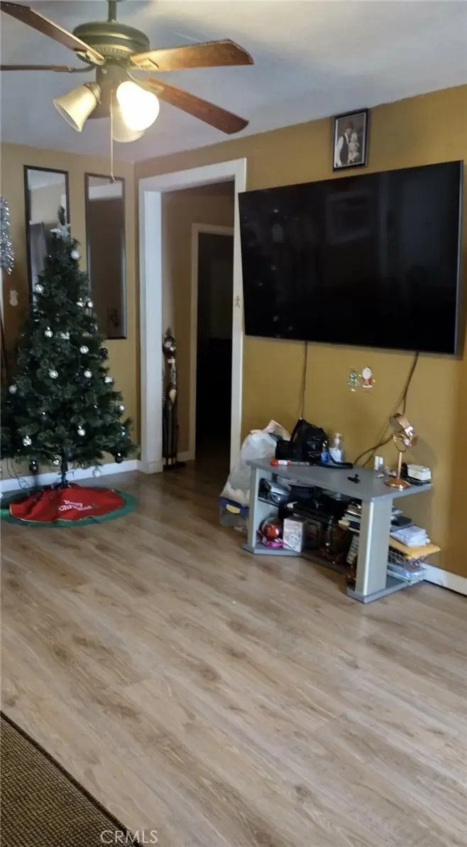 910 E 76th, Los Angeles, CA 90001 - Image #2