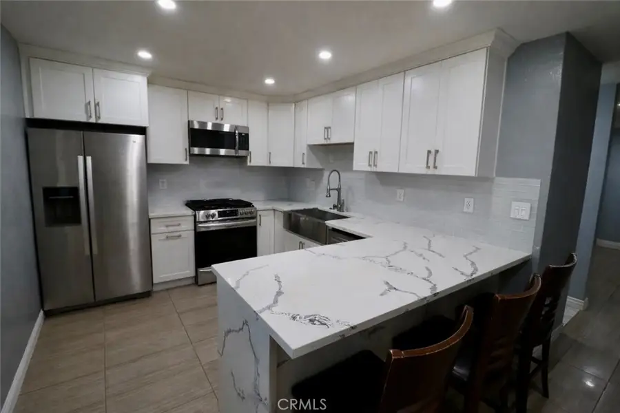 13438 Obispo, Paramount, CA 90723 - #2