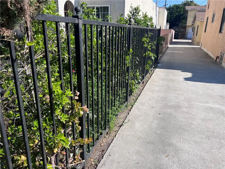 8954 S Gate, South Gate, CA 90280 - Image #3