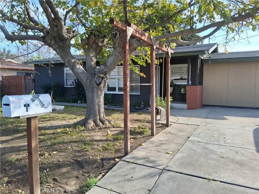 1185 W Devonshire, Hemet, CA 92543 - #2