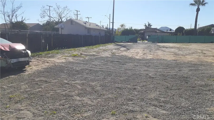416 Oak Street, San Bernardino, CA 92401 - #2
