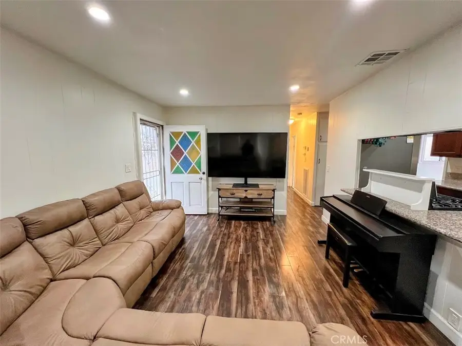 16600 Orange Avenue #124, Paramount, CA 90723 - #3