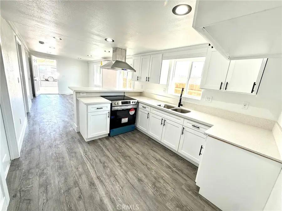 2368 E 107 Th St, Los Angeles, CA 90002 - #3