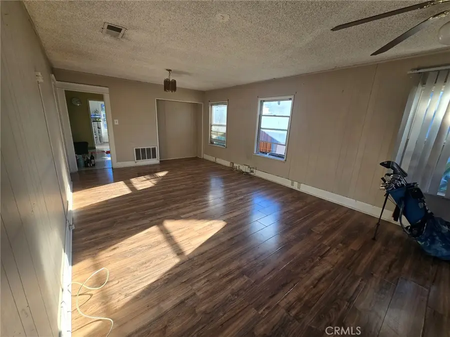 1154 E 20th, Long Beach, CA 90806 - #3