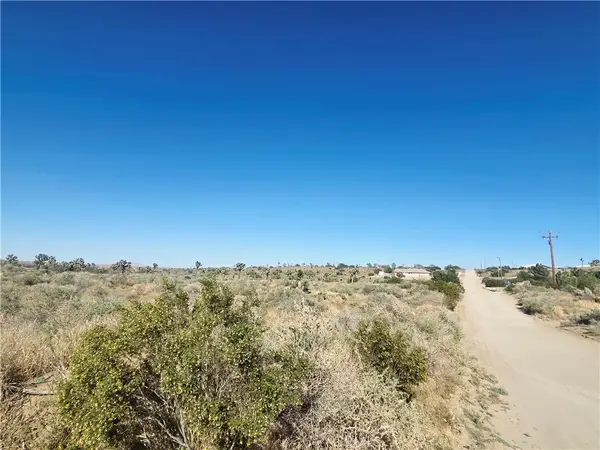 0 Verde St, Oak Hills, CA 92335