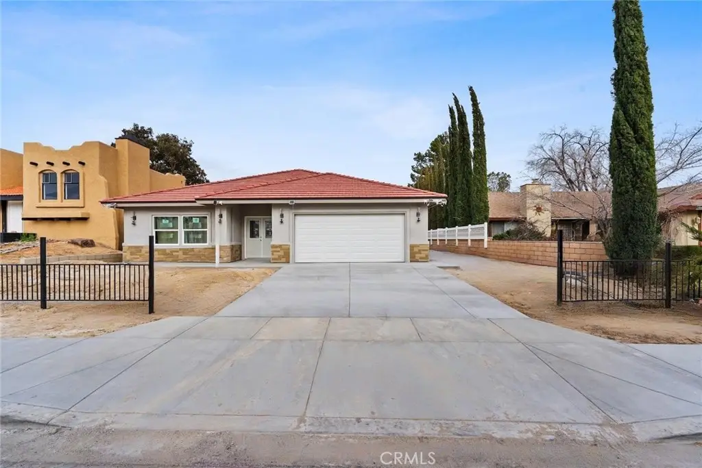 15688 Kingswood, Victorville, CA 92392 - #1