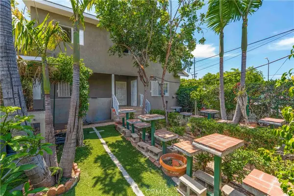 736 W 41st Place, Los Angeles, CA 90037