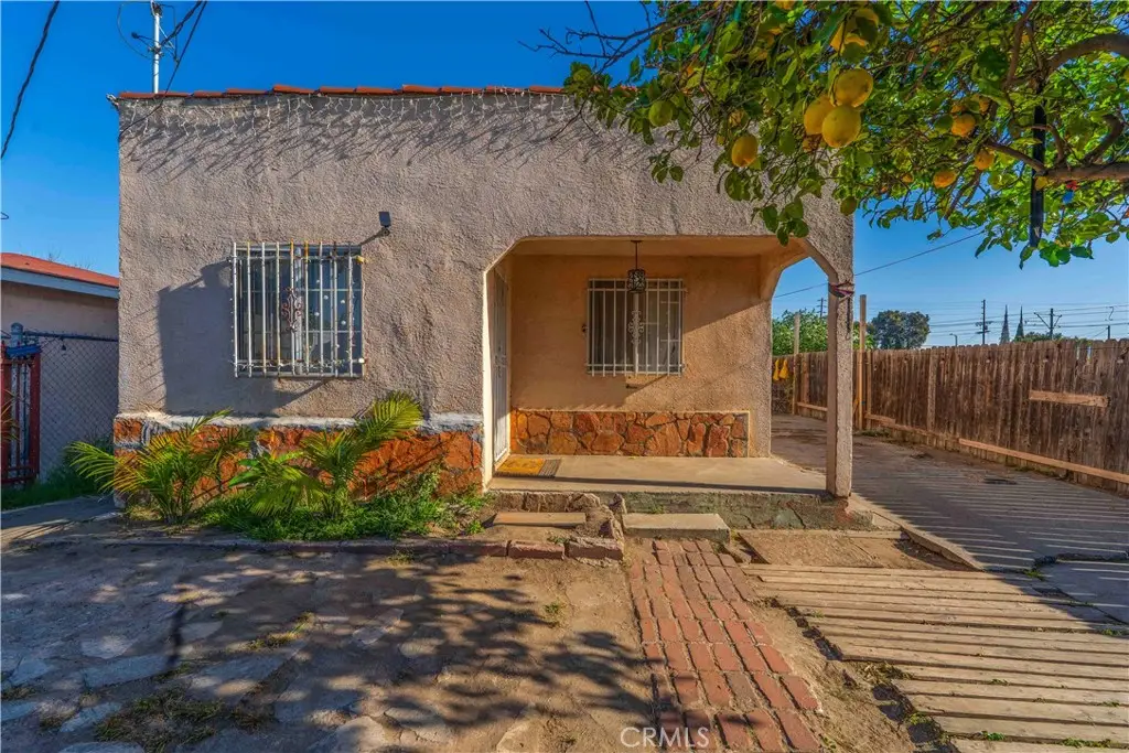 1689 E 109th St, Los Angeles, CA 90059 - #1