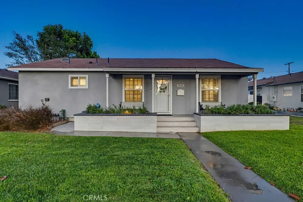 9542 Paramount, Downey, CA 90240 - #1