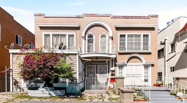 139 S Manhattan, Los Angeles, CA 90004