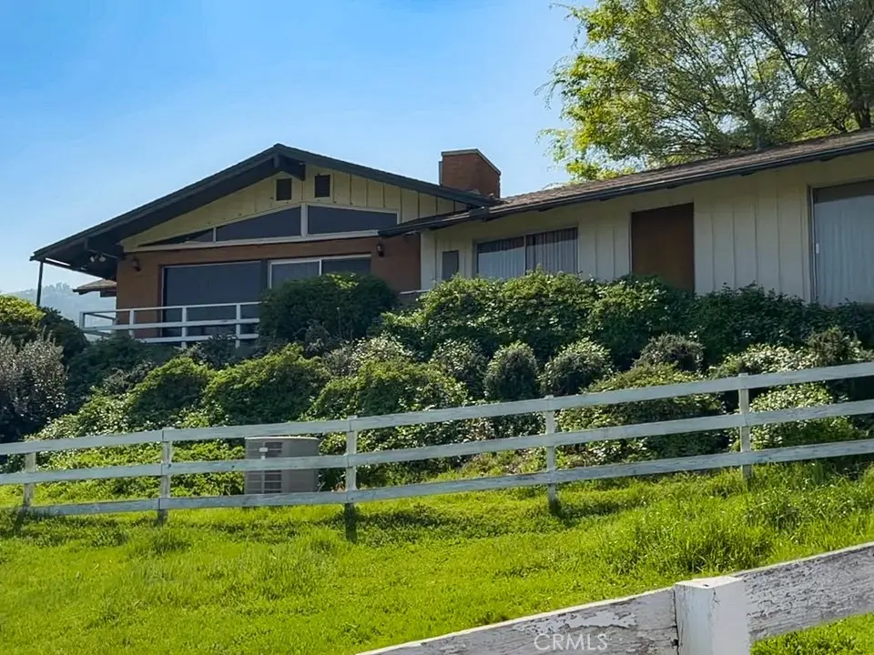 33295 Globe Dr, Springville, CA 93265 - #1