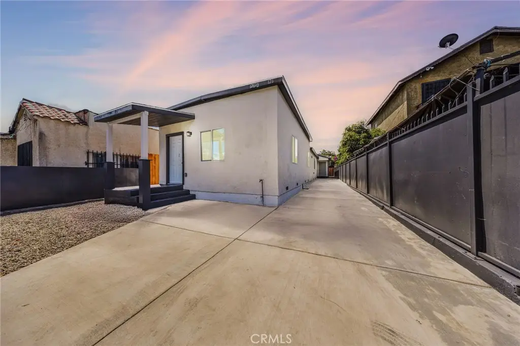 &126 1/2 W Century Boulevard, Los Angeles, CA 90003 - #1