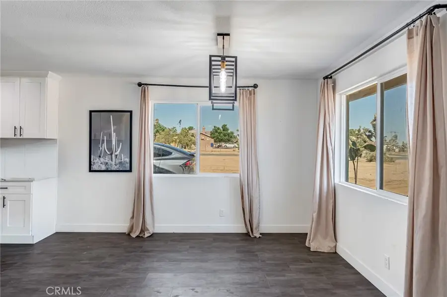 25811 Del Sol, Apple Valley, CA 92308 - #3