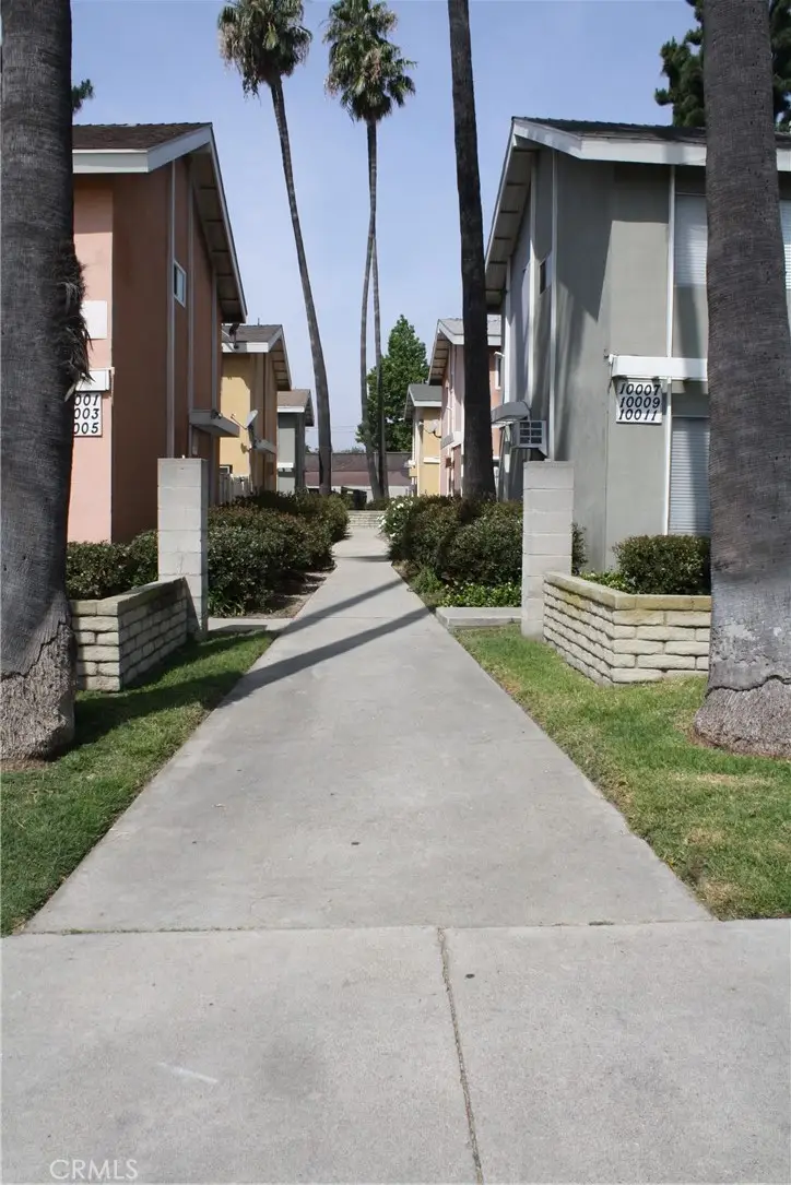 10011 Sepulveda, San Fernando, CA 91345 - #3