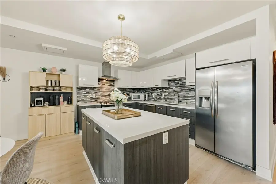 433 Pine Avenue #201, Long Beach, CA 90802 - #3