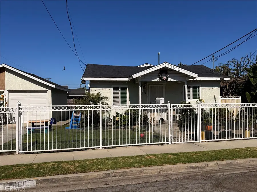 13606 S Largo Avenue, Compton, CA 90222 - #2